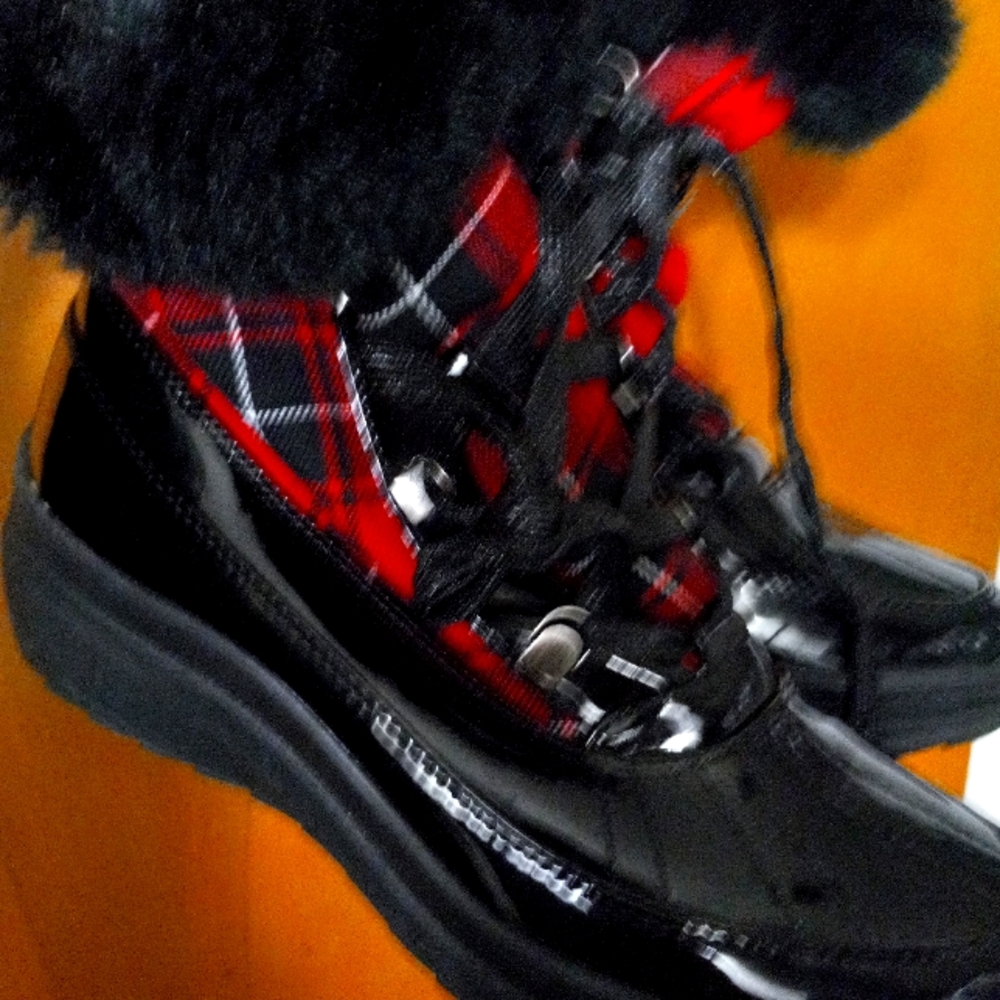 Girl boots